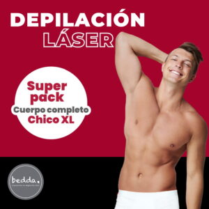 hombre sonriendo promo marzo cuerpo entero-min